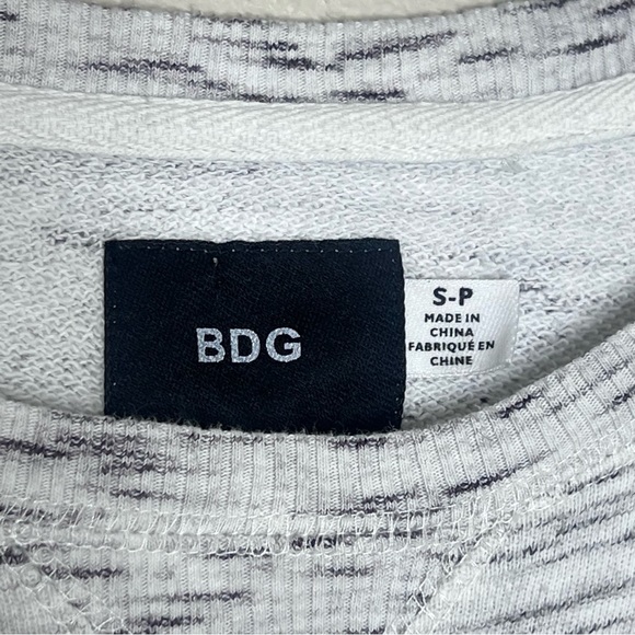 BDG Urban Outfitters Sweater Sweatshirt size Small - Picture 6 of 7